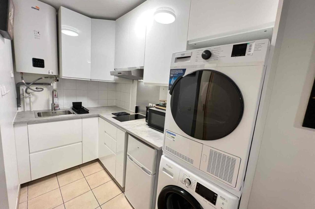 Very Quiet Apartment With Balcony Saint-Denis  Dış mekan fotoğraf